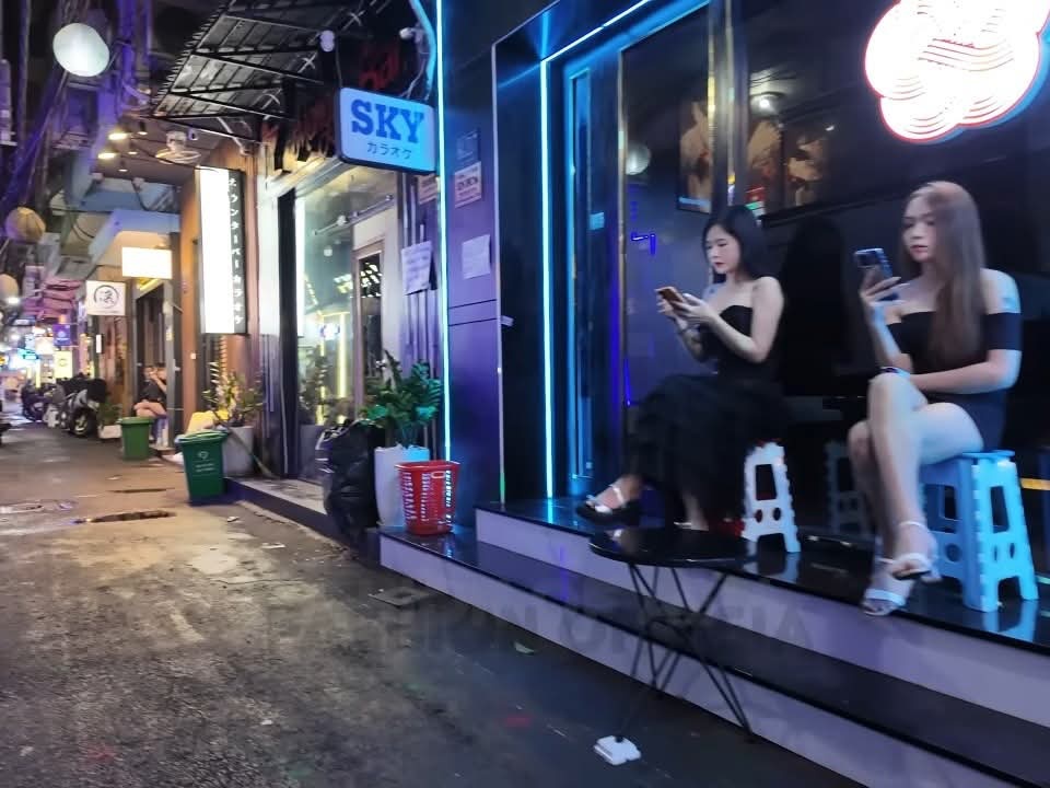 【硬核攻略】“暗黑圣地”还是“宰客雷区”？胡志明日本街客观评测与深度揭秘 | 嘿胖夜游-泰国越南暗黑团夜生活红灯区
