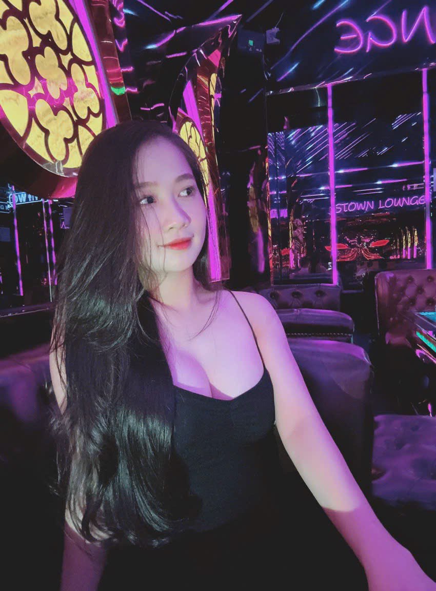 胡志明全裸KTV
